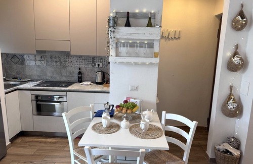 Isolotto Apartment | Ohana Florence Suite