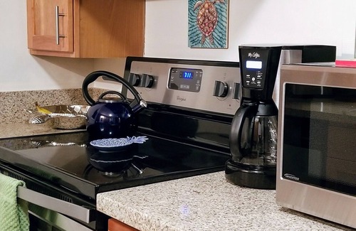 Kahaluu Bay Condo | OHANA means FAMILY! Stay at the beautiful Ohana Beach Retreat in Keauhou!