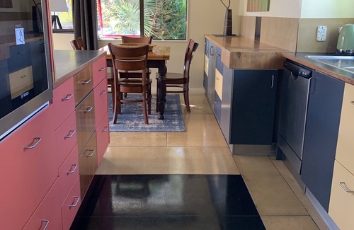 Ohope House | Ohope Beach 2Brm Weekender escape,handy to beach & more!