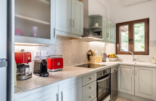 Stafylos House | Oikia Guesthouse
