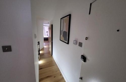 Wandsworth Apartment | OikosHome Deluxe 2 Bed Flat in London