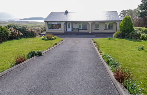 Pollagh Cottage | OILEAINAN, family friendly, with a garden in Keel, County Mayo