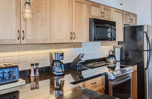Big White Ski Resort Condo | Okanagan - The Crescent 201
