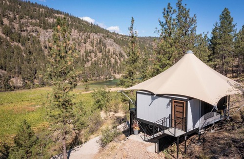 Okanagan-Similkameen Cabin | Okanagan vineyard tenthouse experience.luxury immersed in nature!