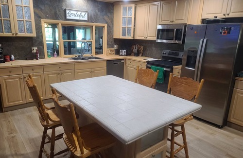 Taylor Creek House | "OKEETIME" New"One of a kind property" fishing,& golfing . Pontoon available.