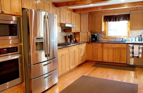 Cuttingsville House | Okemo&Killington Retreat 90acre Private Mountain Getaway! Breathtaking View!