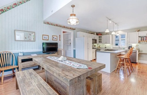 Proctorsville House | Okemo Mountain Family Fun House with a private tube