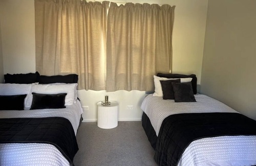 Okere Falls House | Okere Falls Lake Front Escape