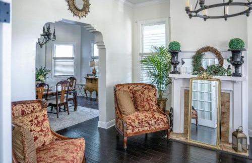 Dixon Park House | Ola's Oasis