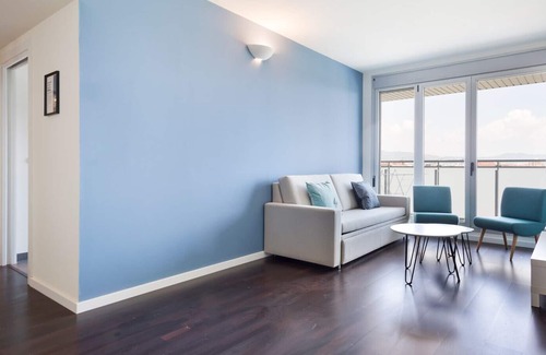 Sant Adria de Besos Apartment | Olala harbor forum 1. 1