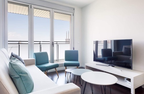 Sant Adria de Besos Apartment | Olala harbor forum 1. 1