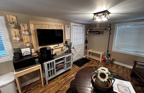 Byrdstown Apartment | Old #8 Cabin - Formally known as Key West