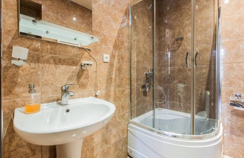Sololaki House | Old apartment in Tbilisi