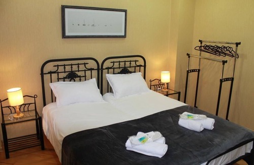 Tbilisi Apartment | Old apartment overlooking Tiflis
