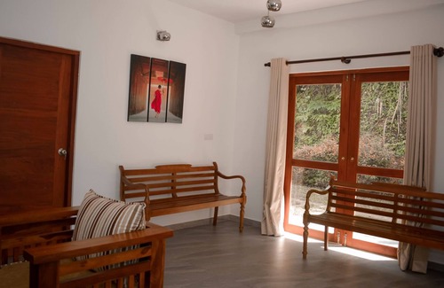 Helarambe Hotel | Old Bridge Riverside Hotel