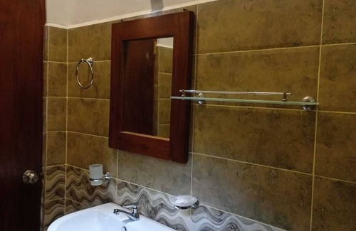 Helarambe Hotel | Old Bridge Riverside Hotel