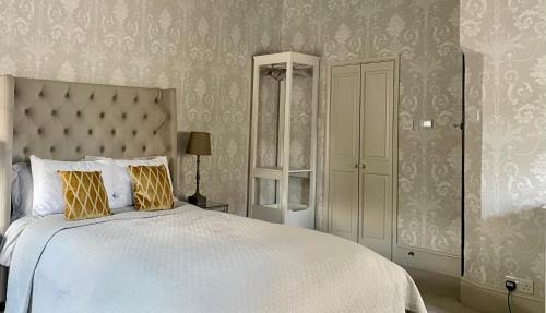 Newland Near Ulverston Bed & Breakfast | Old Daltongate House