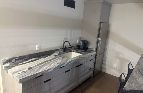 Thompson Falls House | Old downtown Litchfield Park walk to 5 restaurants/bars! Close to attractions