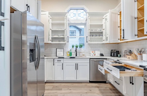 Elizabethtown House | Old Maple House -touch of Canadian charm on Kentuckys Bourbon Trail. Circa 1901.