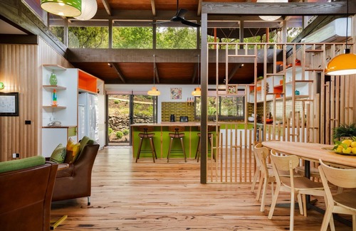 Bright House | Old Mill Park - Family friendly with plenty of room for everyone