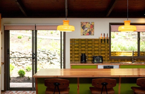 Bright House | Old Mill Park - Family friendly with plenty of room for everyone