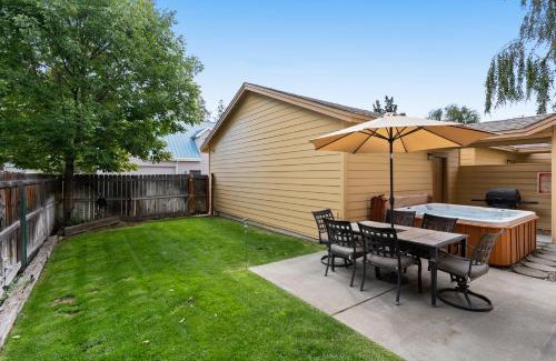 Southern Crossing House | Old Mill Proxi townhouse