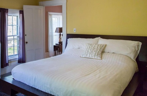 Kennebunkport Bed & Breakfast | Old parsonage B&B