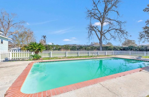 Breaux Bridge House | Old Patin Mansion - 13 mins to downtown Lafayette