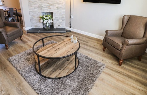 Ravenscar House | OLD PEAK, pet friendly, with hot tub in Cloughton
