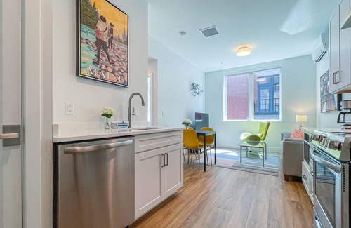 East Bayside Apartment | Old Port furnished short term monthly rental.