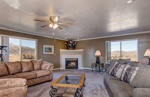 South Snyderville Basin House | Old Ranch Road Home W/ Full Mountain Views, Private Patio, & Fast WiFi - Dogs OK
