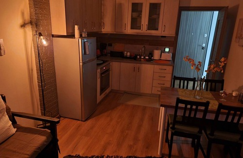 Thessaloniki Apartment | Old school - classic value