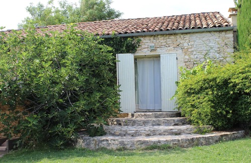 Forcalquier House | Old stone sheepfold of 129m2 and its private garden