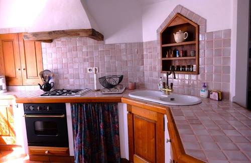 Estoublon Apartment | Old stones near the Verdon