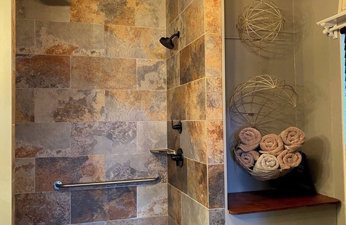 Dahlonega House | Old Storehouse Inn