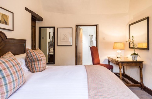 Minster Lovell Hotel | Old Swan