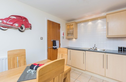 Old Town Apartment | Old Tolbooth Wynd [388] is a Spacious 2 bedroom apartment just off the Royal Mile