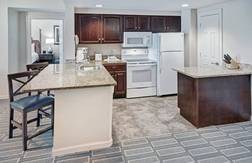 Old Town Alexandria Condo | Old Town Alexandria | Four 2BR/2BA King Suites