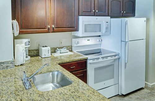 Old Town Alexandria Condo | Old Town Alexandria | Four 2BR/2BA King Suites