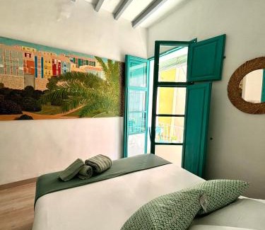 Old Town Apartment | Old Town Blue Suite