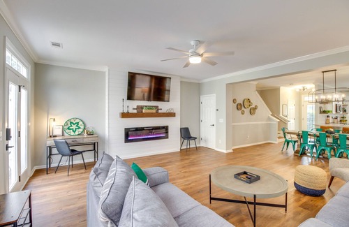 Bluffton House | Old Town Bluffton -Tupelo Townhouse w/grill & Garage converted Game Room