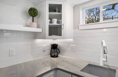 University Park Apartment | Old Town FOCO Luxury Suite