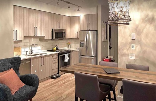 Inner Harbour Condo | Old Town Heights