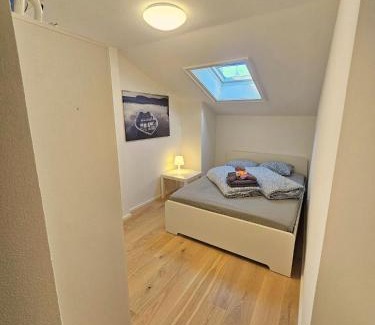 Hall In Tirol Apartment | Old Town Modern Charm Apartment
