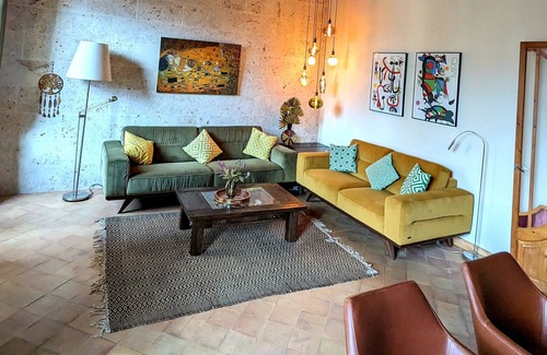 Cort House | Old town palace with typical Mallorcan charm for 2-4 people