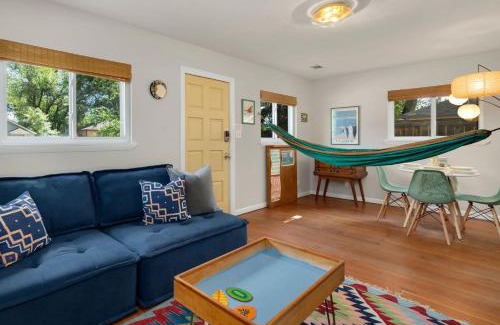Fort Collins House | Old Town Retreat w Vintage Flair Near CSU, Bikes!