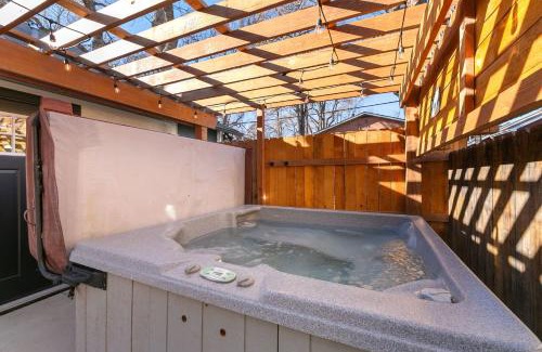 University North House | Old Town Retreat with Hot Tub - Steps from CSU!