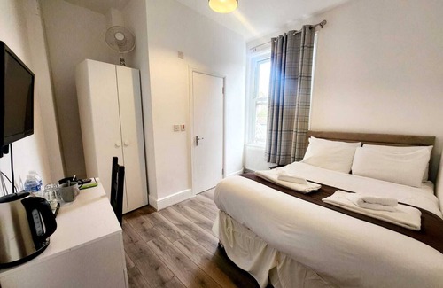 Portsmouth House | Old Victory House Homestay