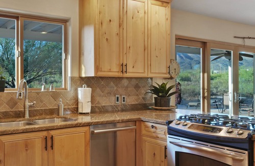 Azure Hills Estates House | Old Western Sonoran Desert Getaway