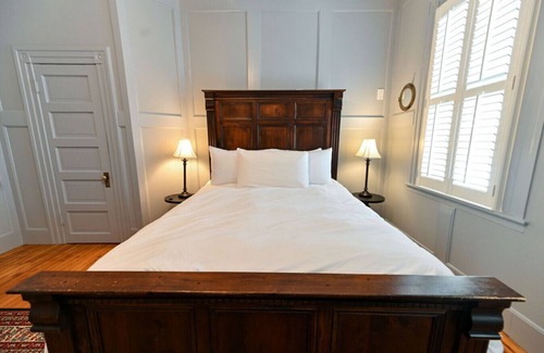 Edenton Bed & Breakfast | Old world charm downtown Edenton near the harbor, with homemade breakfast daily